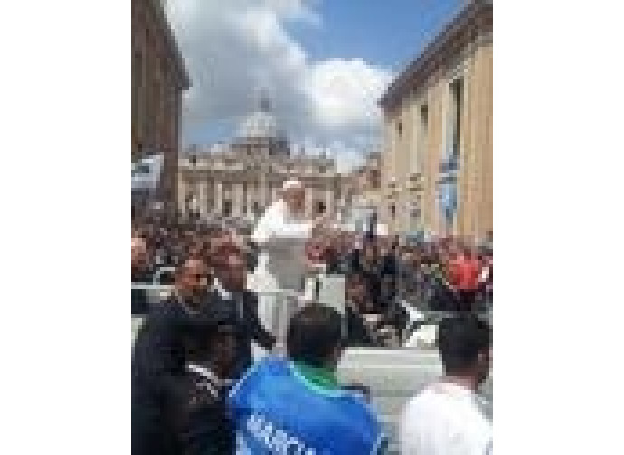 Il Papa in piazza San Pietro
